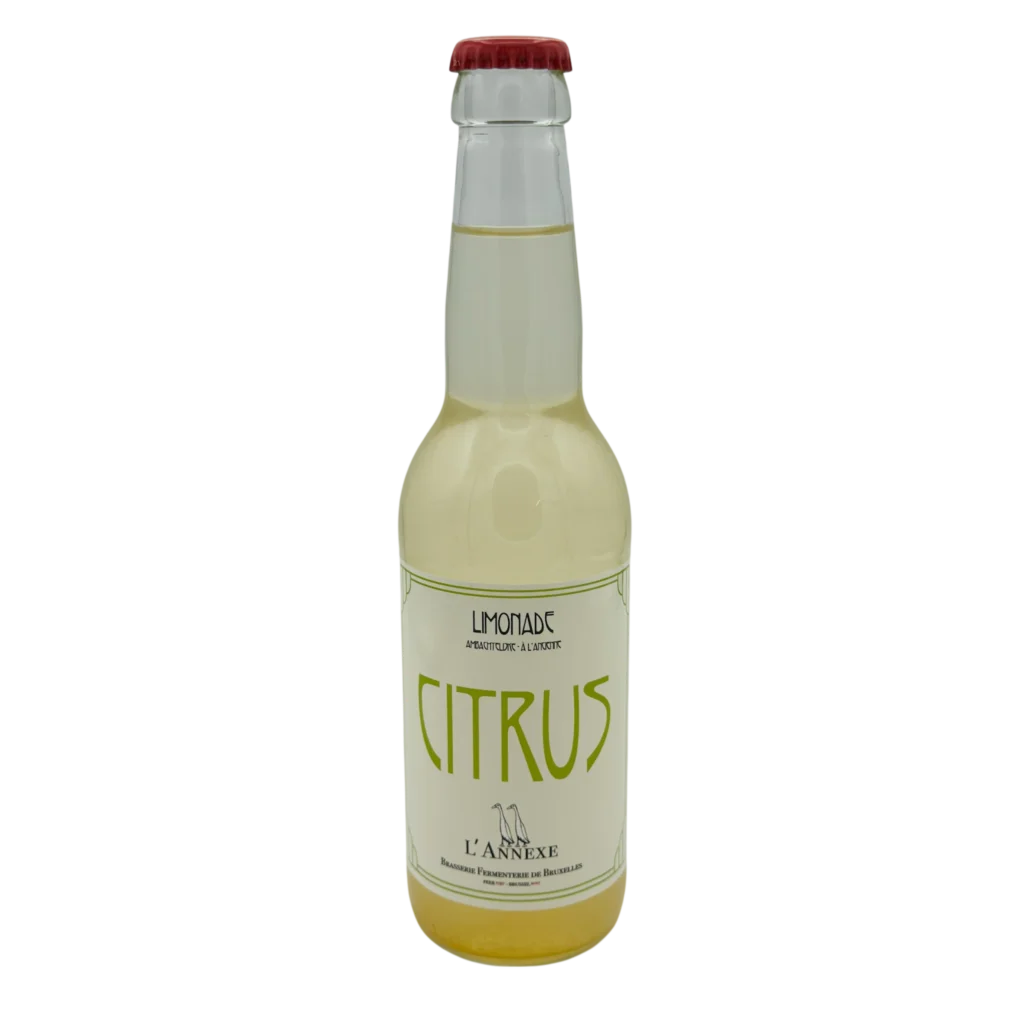 Citruslimonade geproduceerd door de bijgebouw-brouwerij.