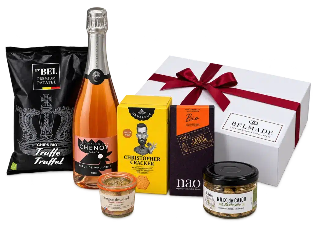 Coffret gourmand La Signature avec Perle de Wallonie rosé, foie gras de canard, chocolat NAO, chips à la truffe et crackers